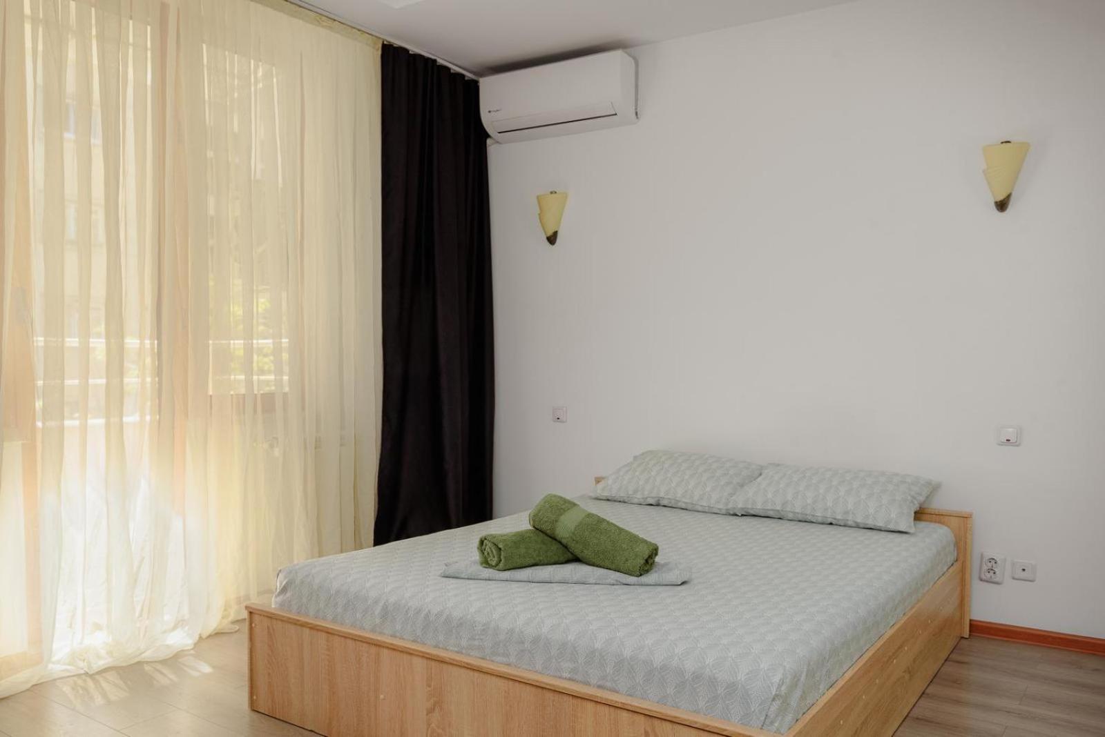 Heart Of Downtown 3 Rooms Apartment Self Check In Bucarest Extérieur photo