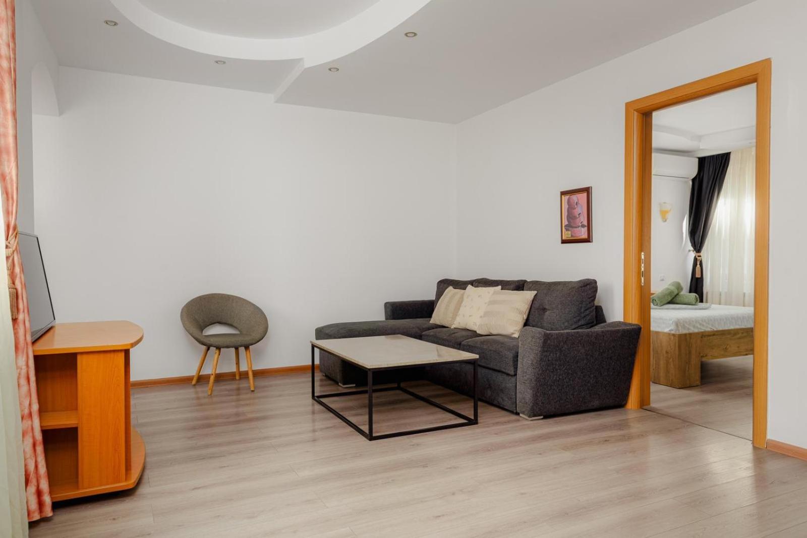 Heart Of Downtown 3 Rooms Apartment Self Check In Bucarest Extérieur photo