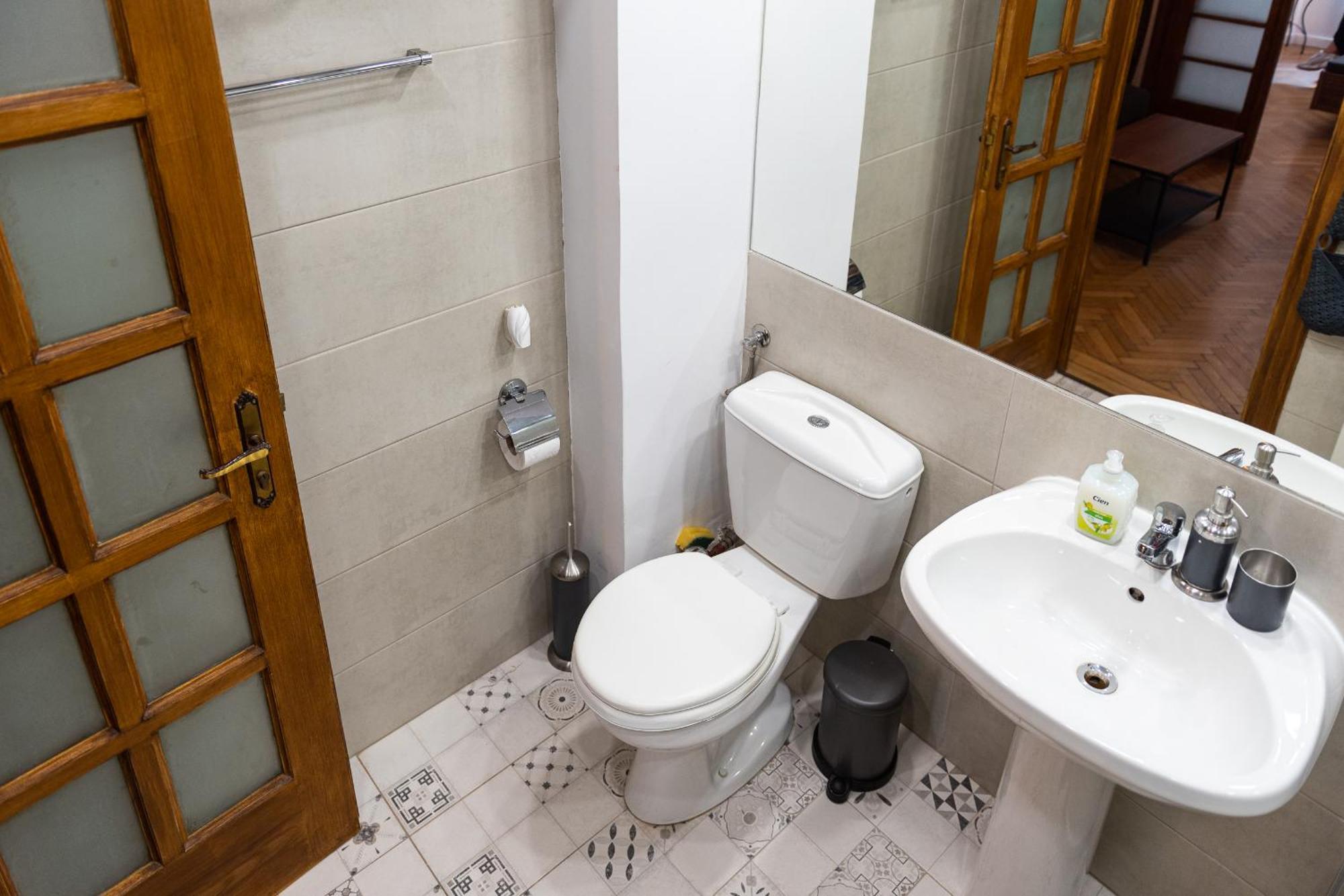 Heart Of Downtown 3 Rooms Apartment Self Check In Bucarest Extérieur photo